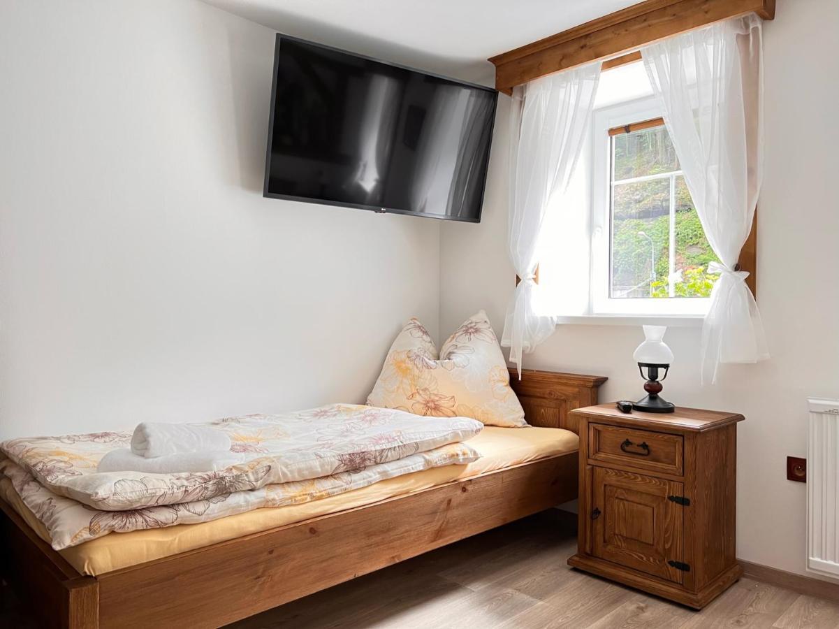 Pension Pod Skalou Hřensko Exteriér fotografie